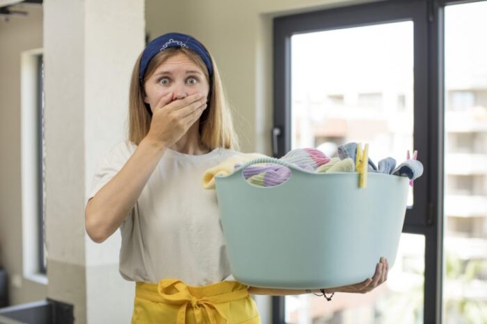 Від вашого одягу пахне затхлістю